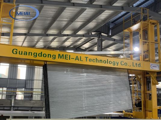 Guter Preis 2 Sätze Farbkorrekturgerät und 8000*breite*3000 Behälter Aluminium-Anodisierungs-Produktionslinie für eine präzise Anodisierungskontrolle Online