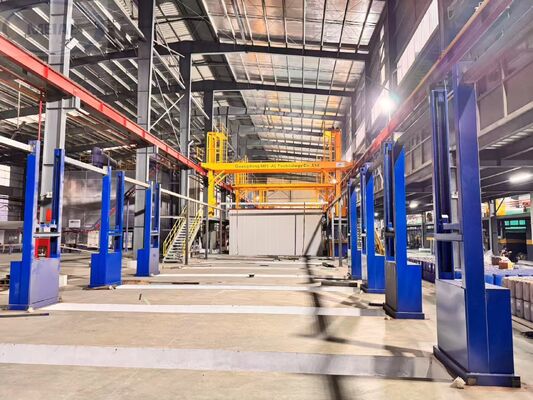 Guter Preis 150 T/M Aluminiumprofil Anodisierungslinie mit 8-12μm Film und 365 Tage Garantie für einfachen Betrieb Online
