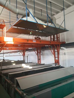 Guter Preis 2000T/M Kapazität Halbautomatische vertikale Anodisierungslinie für anpassbare Oberflächenveredelung von Aluminiumprofilen Online