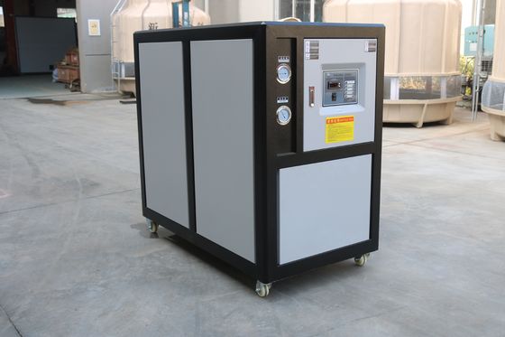 Guter Preis Wasser-Direktkühlgefrierschrank mit Kältemittel R22, 35,8 KW Kühlleistung und 3PH-380V/50HZ Eingangsleistung für Anodieranlage Online