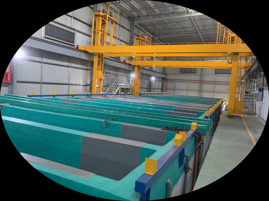 Guter Preis Anodisierungslinie 1000 T/Monat Kapazität Gelbkorn Simi-Automatisch 30*80*10 Fabrik Online