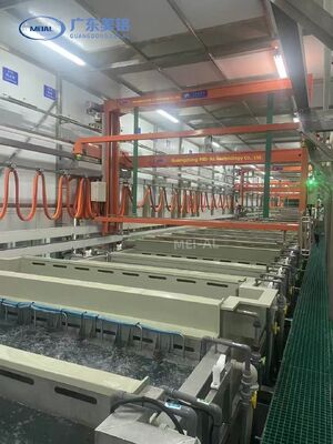 Guter Preis Hochleistungs-Aluminium-Eloxieranlage mit 500 Tonnen/Monat Kapazität und vollautomatischem Betrieb für 6500mm Profile Online