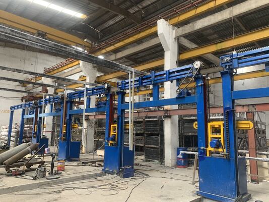 Guter Preis 1200 T/M Kapazität Halbautomatische Anodisierungslinie aus Aluminium mit 6500 mm Profillänge Online