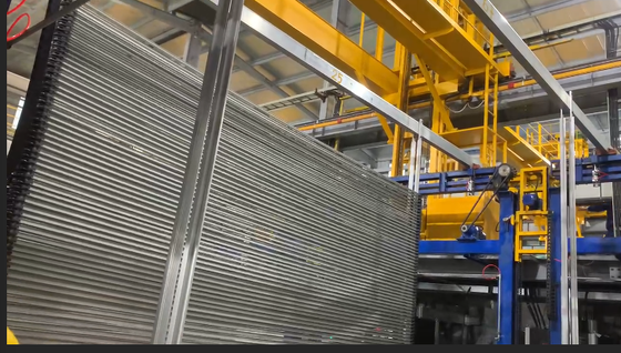 Guter Preis 500~1200 T/M Automatische Aluminium-Eloxalanlage mit stabiler Korrosionsbeständigkeit und gleichmäßiger Farbgebung Online